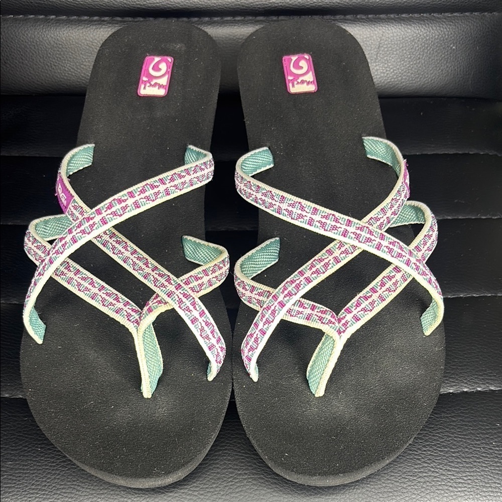 Teva Olowahu Criss Cross Strap Sandals Black Purple Womens Size 12